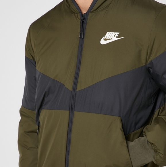 🔥🔥Nike Sportswear Men's Graphic Bomber Jacket🔥 - Picture 3 of 7